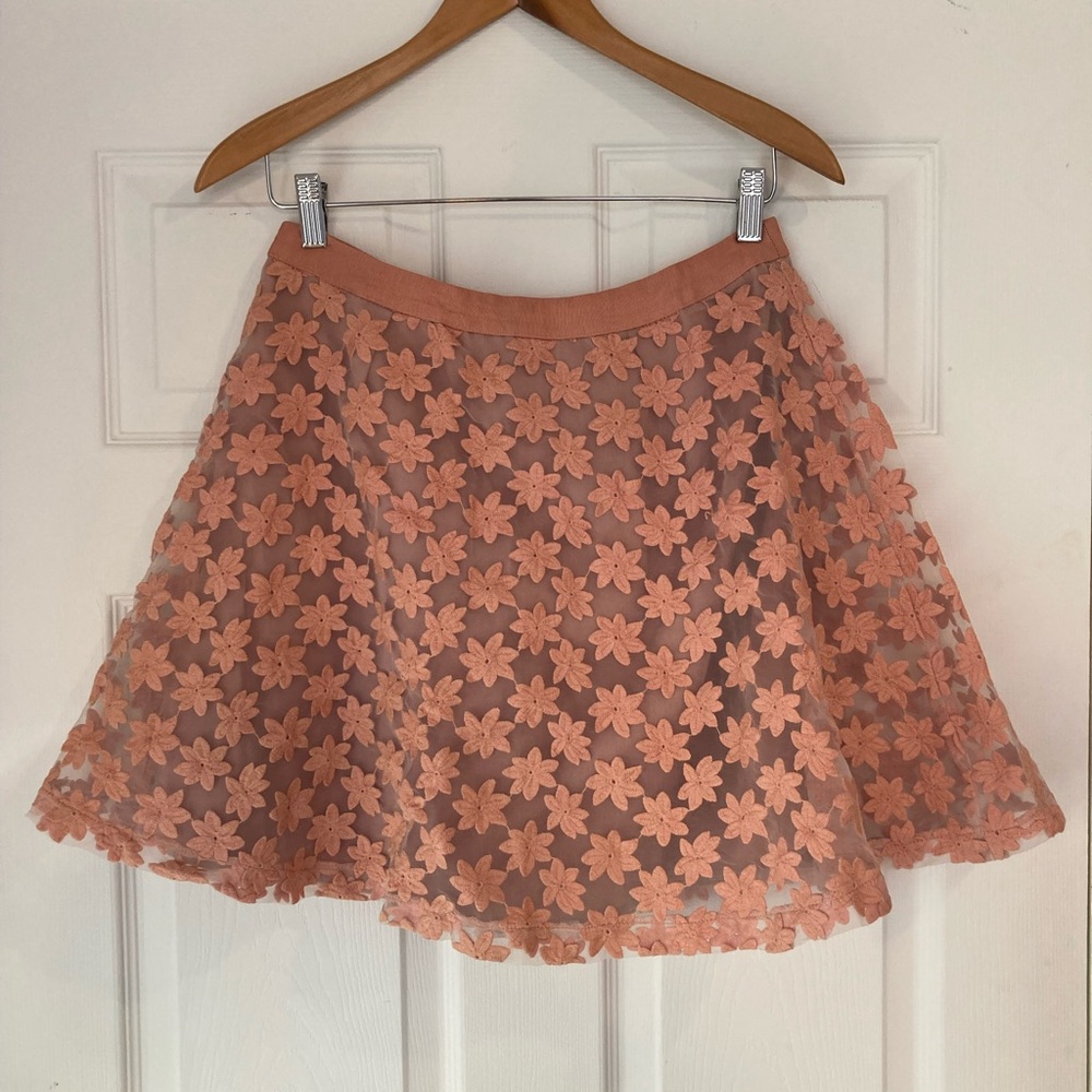 Topshop skirt with embroidered flowers - peach pink, size 10